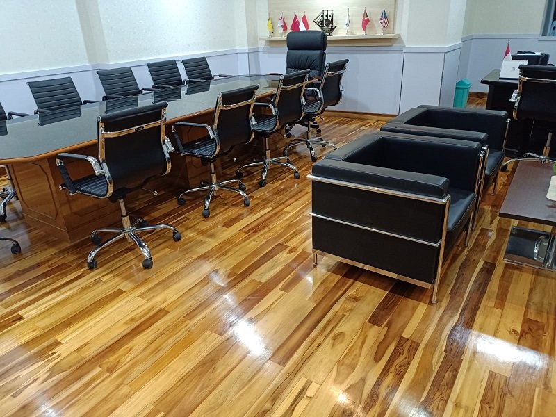 jasa pemasangan lantai parket kayu profesional